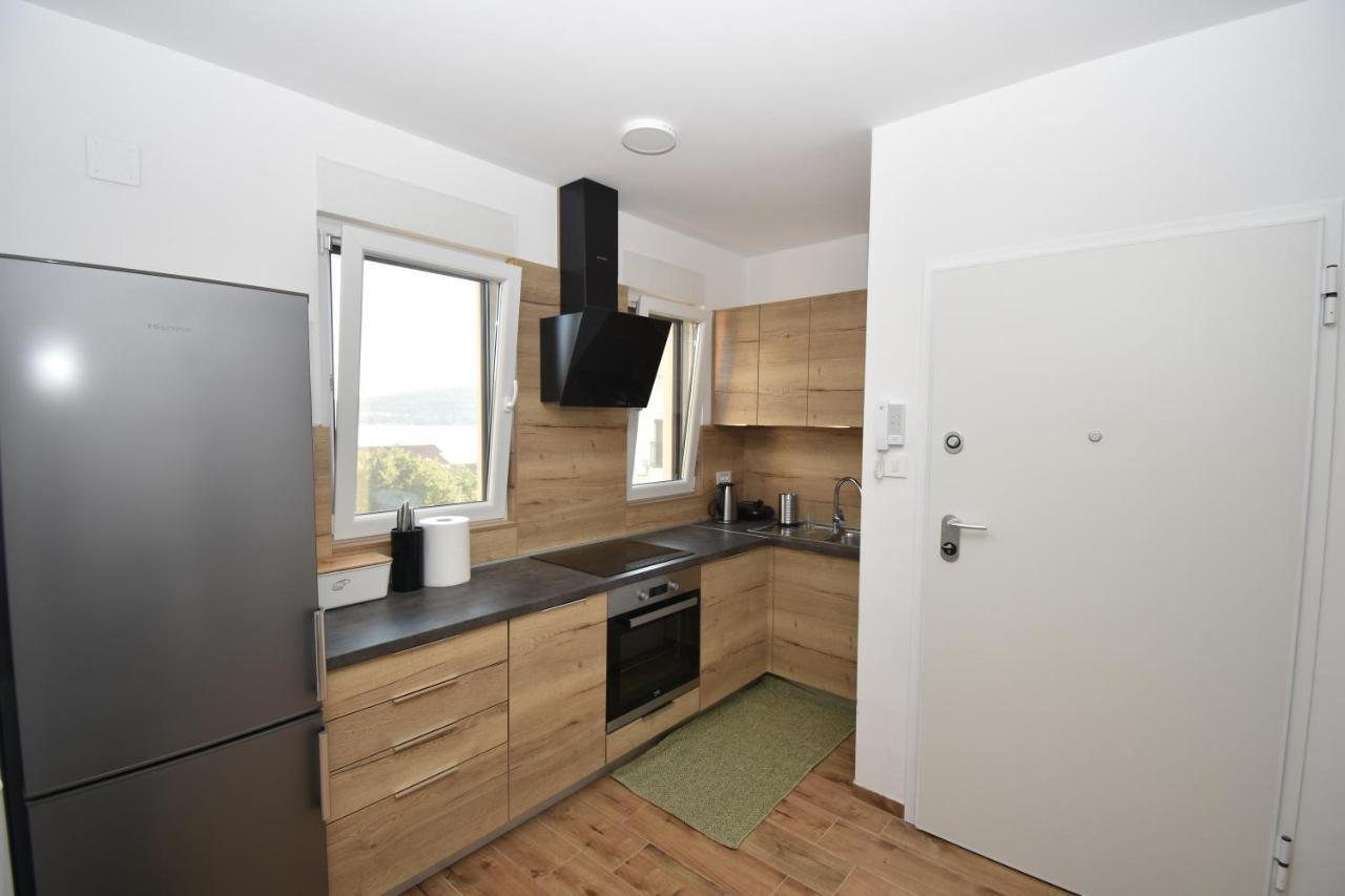 Apartman Bela Tisno Zewnętrze zdjęcie