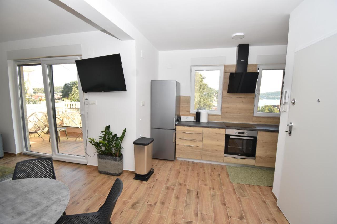 Apartman Bela Tisno Zewnętrze zdjęcie