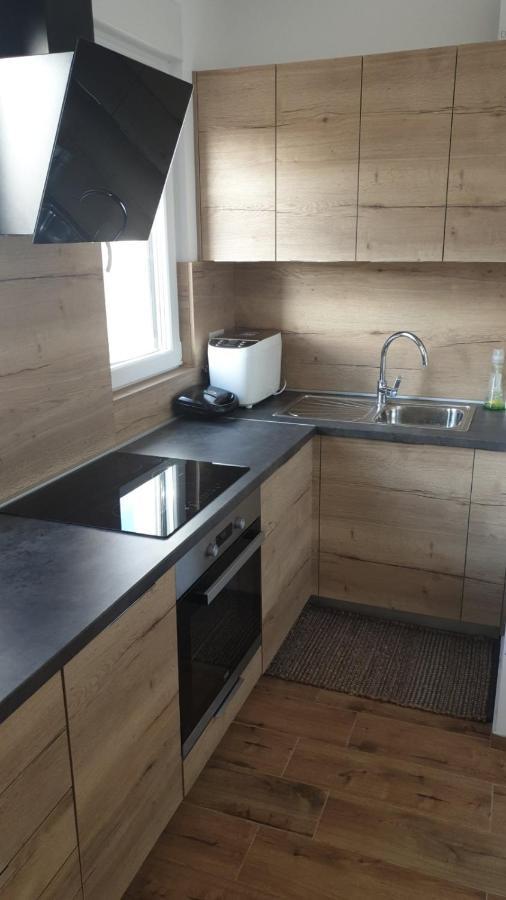Apartman Bela Tisno Zewnętrze zdjęcie