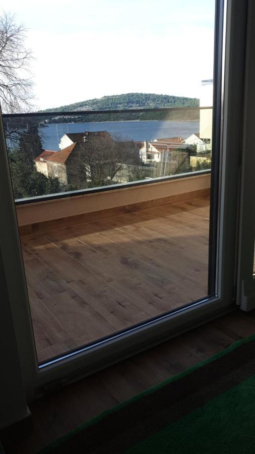Apartman Bela Tisno Zewnętrze zdjęcie